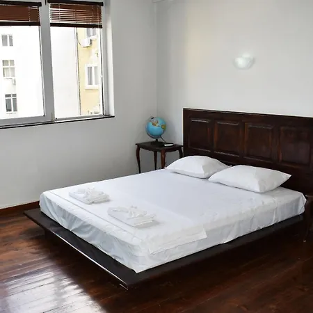 Apartment Classic In The Heart Of The Center