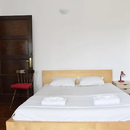 Classic In The Heart Of The Center Apartment